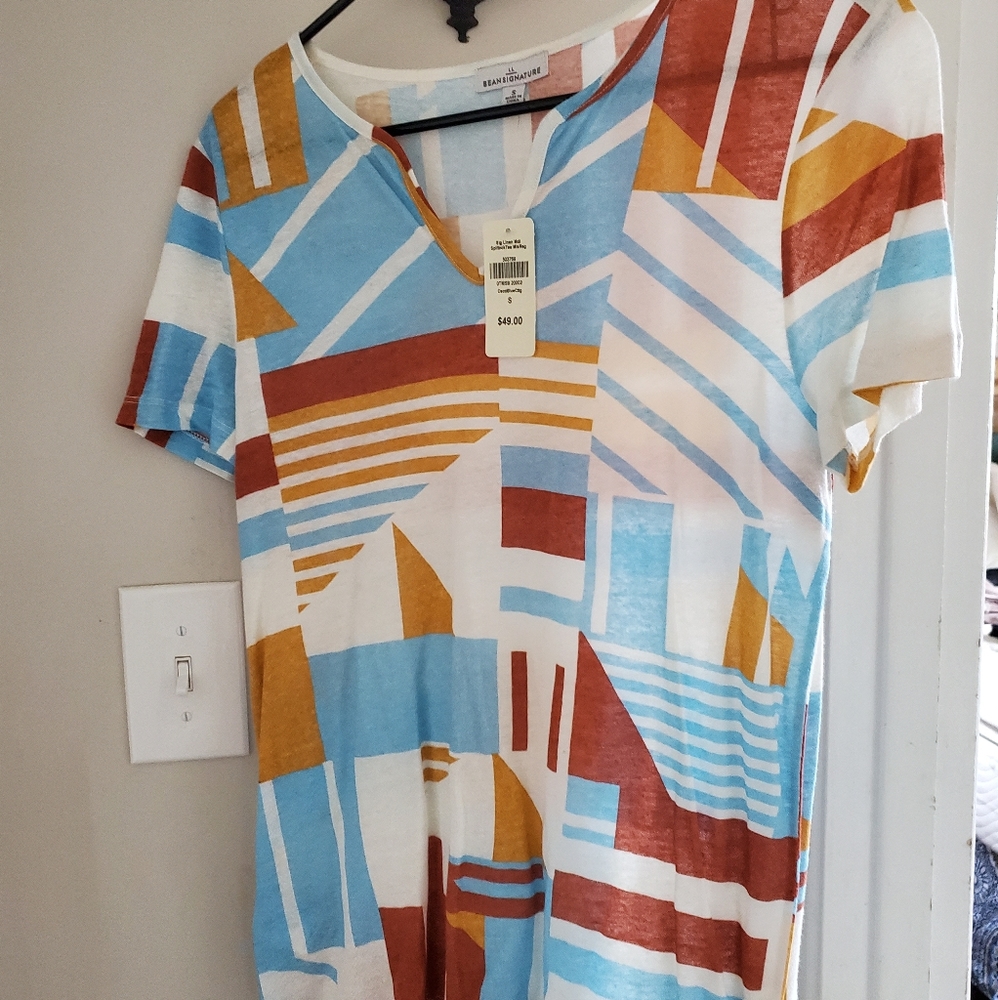 L.L. Bean T Shirt splitneck